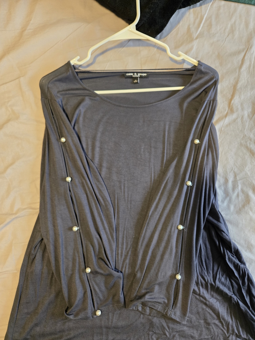 Cable & Gauge Gray Pearl-Trim Long Sleeve Tunic